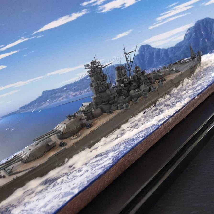 Amazon | 1/700スケール戦艦大和精密模型完成品クリアケース付